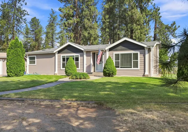 1st image of 321 E Saltz Ln, Deer Park, WA 99006 | MLS# 202622875