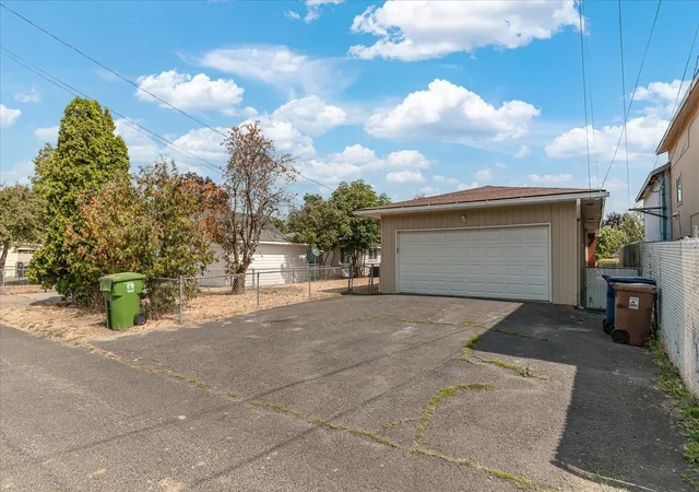 Photo 3 of Single family home for sale at 4927 N Washington St, Spokane, WA 99205 | MLS# 202622877 | Listing updated on 2026-09-07