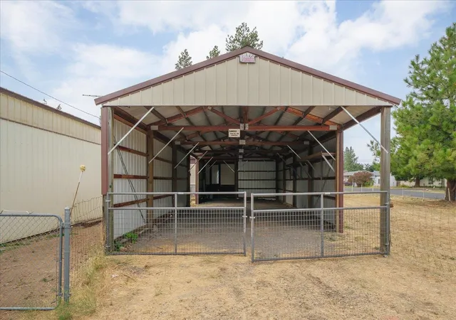 35th image of 924 E Ladd St, Medical Lake, WA 99022 | MLS# 202622882