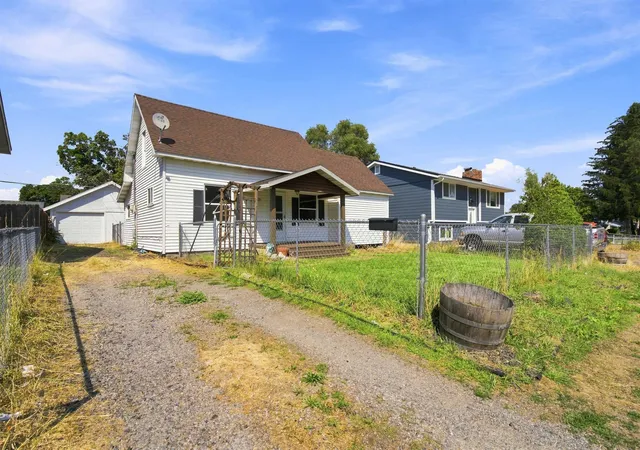 2nd image of 1523 E Nebraska Ave, Spokane, WA 99208 | MLS# 202622883