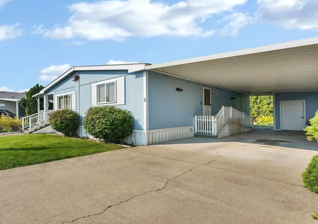 2nd image of 210 S Blueberry Pl, Spokane Valley, WA 99016 | MLS# 202622889