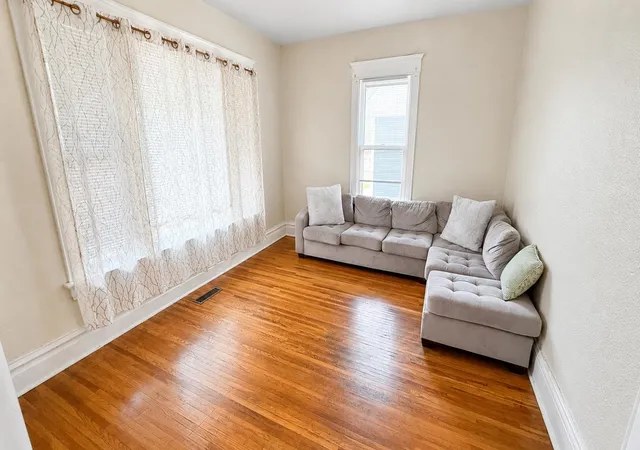 5th image of 943 E Ermina Ave, Spokane, WA 99207 | MLS# 202622913