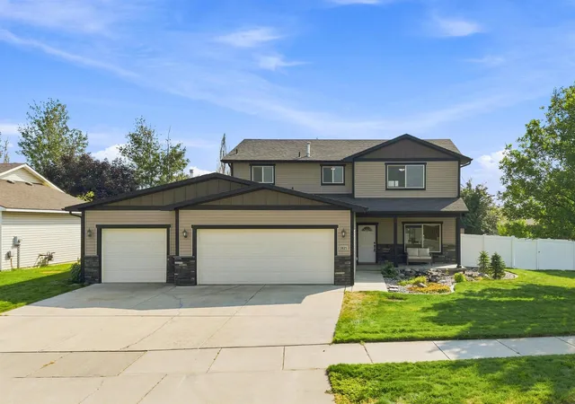 Photo 1 of Single family home for sale at 3821 W Dawn Ave, Spokane, WA 99208 | MLS# 202622917 | Listing updated on 2026-08-27