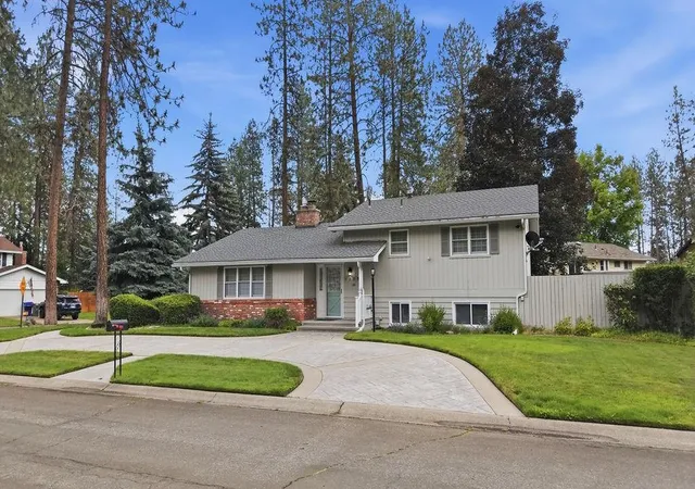 1st image of 1005 W Bellwood Dr, Spokane, WA 99218 | MLS# 202622936