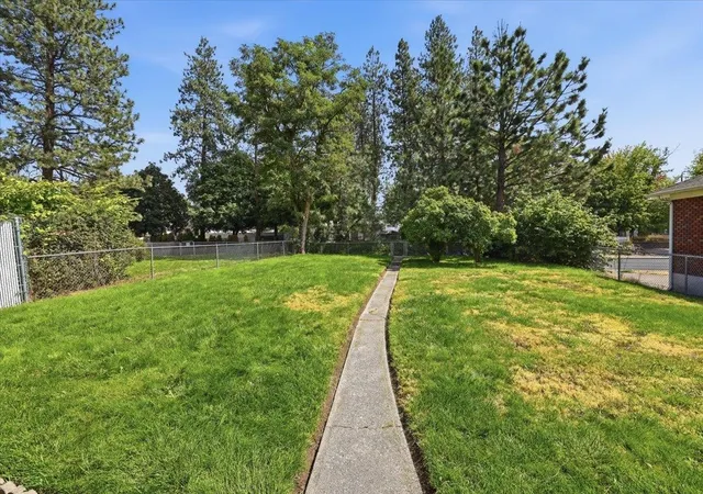 5th image of 4917 N Maple St, Spokane, WA 99205 | MLS# 202622937