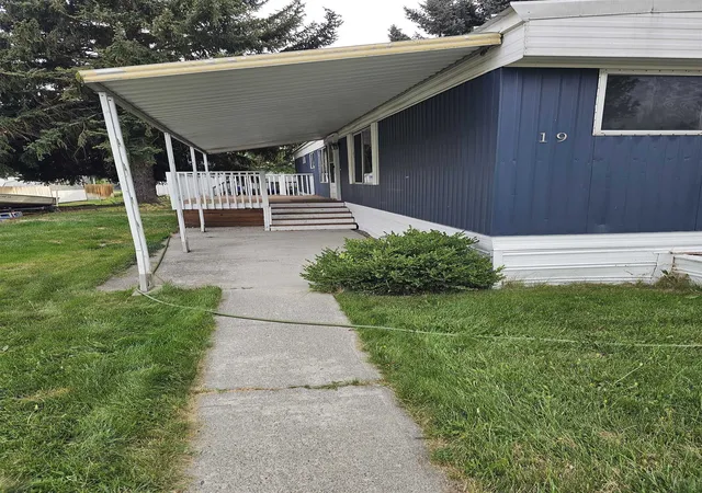 Photo 3 of Manufactured home for sale at 3110 E Chattaroy #19 Rd, Chattaroy, WA 99003 | MLS# 202622939 | Listing updated on 2026-09-25
