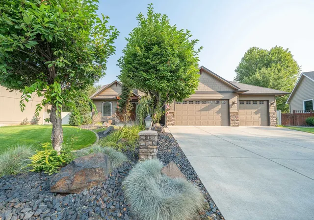 2nd image of 1017 E Golden Ct, Spokane, WA 99208 | MLS# 202622958