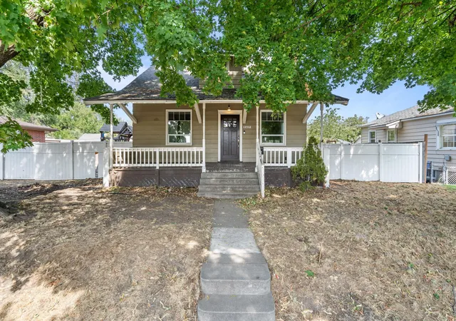 2nd image of 417 E Liberty Ave, Spokane, WA 99207 | MLS# 202622967