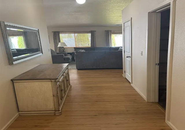 Photo 4 of Single family home for sale at 722 N Mamer Ln, Spokane Valley, WA 99216 | MLS# 202622981 | Listing updated on 2026-10-07