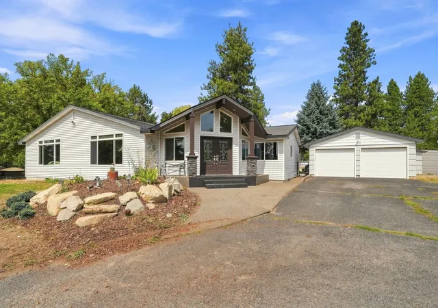 2nd image of 5603 E 27th Ave, Spokane, WA 99223 | MLS# 202622982