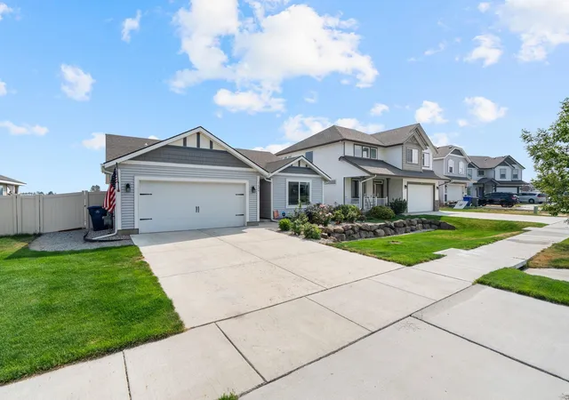 3rd image of 1626 E C St, Deer Park, WA 99006 | MLS# 202623007