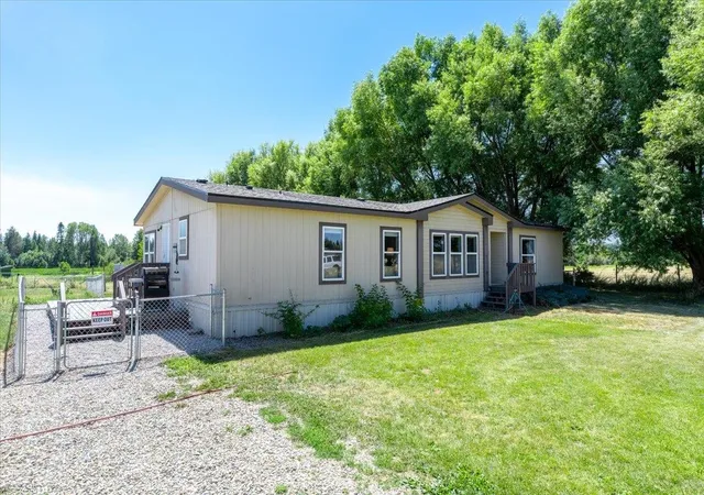 1st image of 4489 Swenson Rd, Clayton, WA 99110 | MLS# 202623018