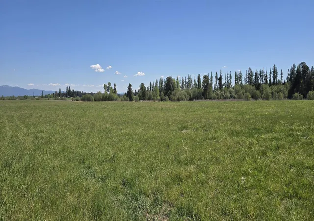 5th image of 4489 Swenson Rd, Clayton, WA 99110 | MLS# 202623018