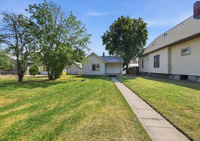 1st image of 1133 W Gordon Ave, Spokane, WA 99205 | MLS# 202623019