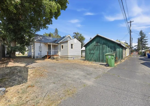 20th image of 1133 W Gordon Ave, Spokane, WA 99205 | MLS# 202623019