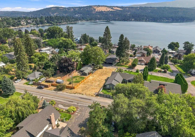 Photo 4 of Sale Pending at 825 S Garry Rd, Liberty Lake, WA 99019 | MLS# 202623064 | Listing updated on 2026-10-02