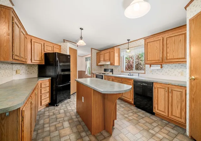 image of 1305 E Evergreen St, Deer Park, WA 99006 | MLS# 202623078