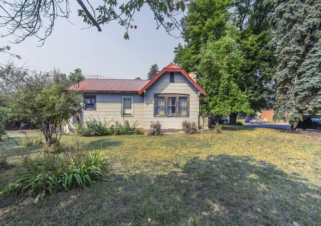 Photo 2 of Single family home for sale at 558 E 1st Ave, Colville, WA 99114 | MLS# 202623083 | Listing updated on 2026-08-31