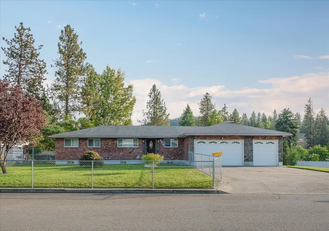 Photo 1 of Single family home for sale at 6906 E 10th Ave, Spokane, WA 99212 | MLS# 202623105 | Listing updated on 2026-10-09