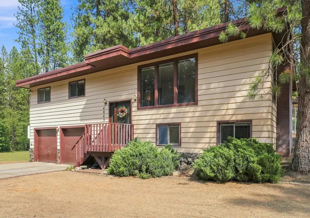 Photo 3 of Single family home for sale at 4043 S Schafer Rd, Spokane Valley, WA 99206 | MLS# 202623106 | Listing updated on 2026-10-20