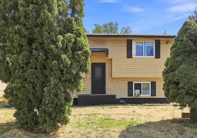 1st image of 10521 S Spokane St, Cheney, WA 99004 | MLS# 202623127