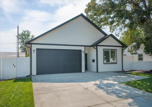 Photo 1 of Single family home for sale at 2616 E Wellesley Ave, Spokane, WA 99217 | MLS# 202623128 | Listing updated on 2026-10-08
