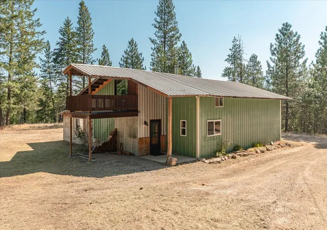 1st image of 4227 Lyon And Moss Rd, Loon Lake, WA 99148 | MLS# 202623131