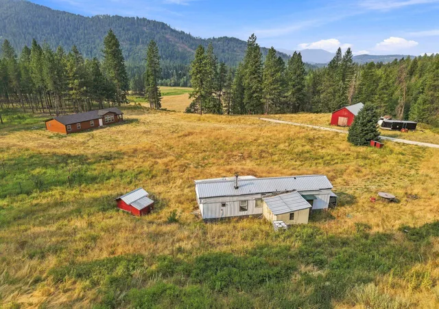 Photo 4 of Manufactured home for sale at 2845 C Burnt Valley Rd, Chewelah, WA 99109 | MLS# 202623132 | Listing updated on 2026-09-28