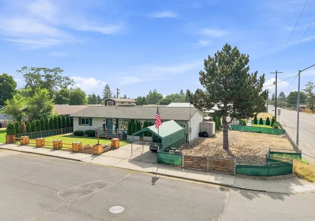 2nd image of 2110 E Decatur Ave, Spokane, WA 99208 | MLS# 202623141