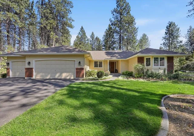Photo 1 of Sale Pending at 17224 N Brookside Ln, Colbert, WA 99005 | MLS# 202623170 | Listing updated on 2026-09-21
