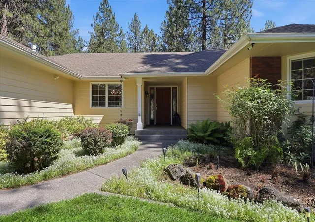 Photo 2 of Sale Pending at 17224 N Brookside Ln, Colbert, WA 99005 | MLS# 202623170 | Listing updated on 2026-09-21