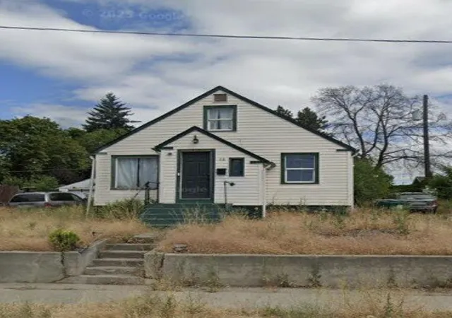 Photo 1 of Sale Pending at 16 W Courtland Ave, Spokane, WA 99205 | MLS# 202623171 | Listing updated on 2026-09-09