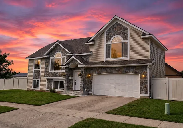 Photo 1 of Single family home for sale at 1917 N Arc Rd, Spokane Valley, WA 99016 | MLS# 202623213 | Listing updated on 2026-10-01