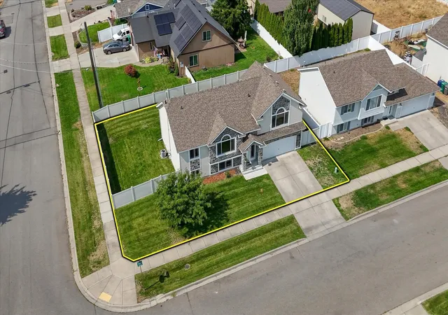 Photo 3 of Single family home for sale at 1917 N Arc Rd, Spokane Valley, WA 99016 | MLS# 202623213 | Listing updated on 2026-10-01