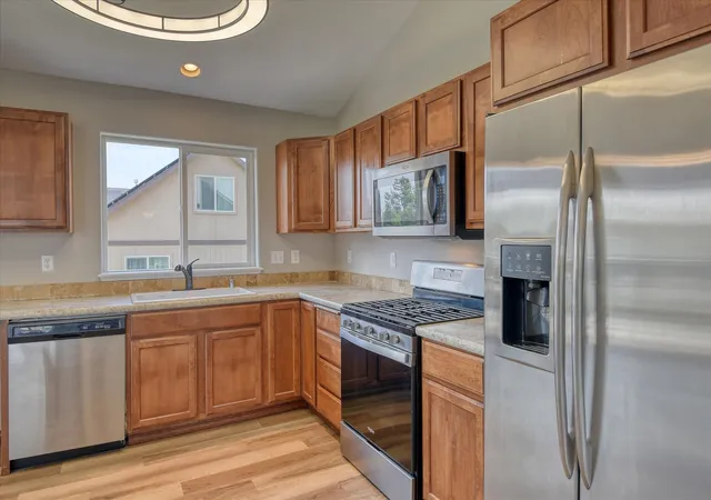 Photo 4 of Sale Pending at 1917 N Arc Rd, Spokane Valley, WA 99016 | MLS# 202623213 | Listing updated on 2026-10-21