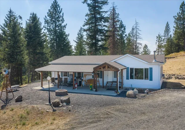 Photo 4 of Manufactured home for sale at 17405 E Rocky Top Ln, Spokane, WA 99217 | MLS# 202623236 | Listing updated on 2026-09-23