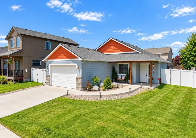 Photo 3 of Single family home for sale at 1609 E Marilyn Cir, Deer Park, WA 99006 | MLS# 202623239 | Listing updated on 2026-10-09