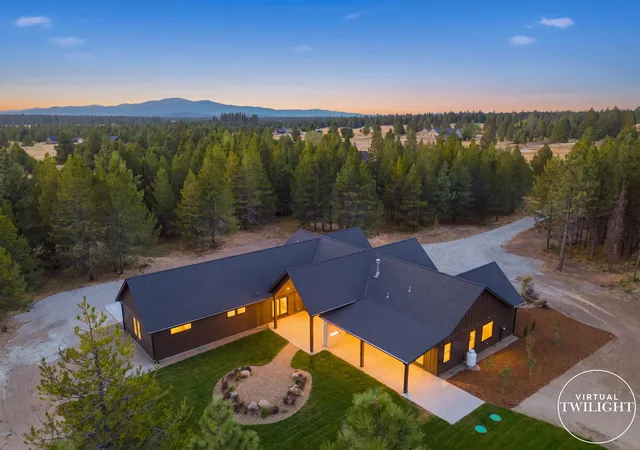 Photo 2 of Single family home for sale at 890 W Slaton Ln, Deer Park, WA 99006 | MLS# 202623255 | Listing updated on 2026-10-21