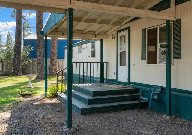 Photo 3 of Manufactured home for sale at 6447 Kathy Pl, Nine Mile Falls, WA 99026 | MLS# 202623260 | Listing updated on 2026-10-07