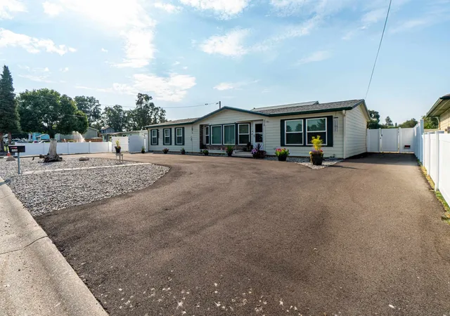 Photo 4 of Sale Pending at 3518 E 3Rd Ave, Mead, WA 99021 | MLS# 202623266 | Listing updated on 2026-09-12