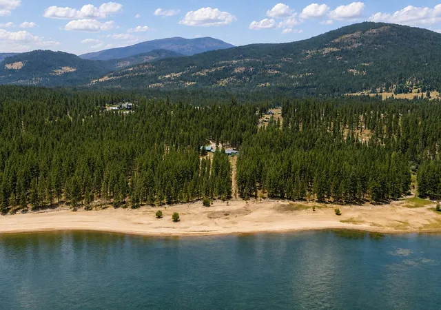 Photo 4 of Sale Pending at 48 Sunrise Ln, Kettle Falls, WA 99141 | MLS# 202623272 | Listing updated on 2026-09-23