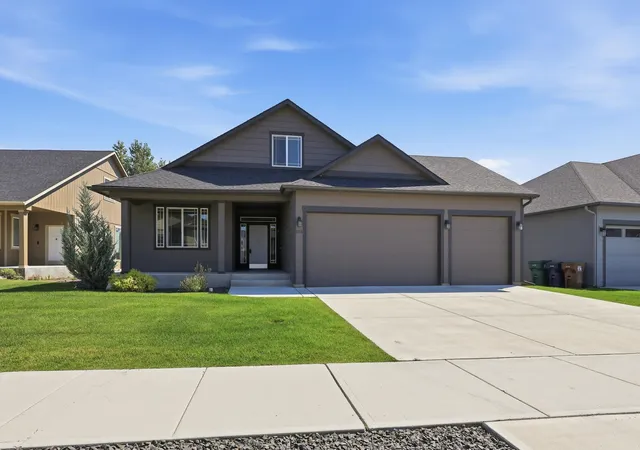Photo 1 of Sale Pending at 8318 N Summerhill Ln, Spokane, WA 99208 | MLS# 202623278 | Listing updated on 2026-09-04