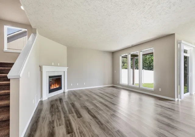 Photo 3 of Sale Pending at 8318 N Summerhill Ln, Spokane, WA 99208 | MLS# 202623278 | Listing updated on 2026-09-04