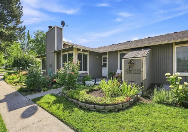 Photo 2 of Sale Pending at 6007 E 6th Ave, Spokane Valley, WA 99212 | MLS# 202623295 | Listing updated on 2026-10-22