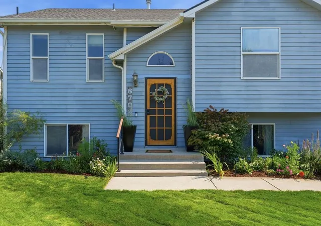 Photo 2 of Single family home for sale at 8708 N Warren St, Spokane, WA 99208 | MLS# 202623305 | Listing updated on 2026-09-04