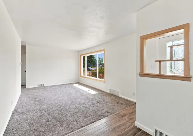 Photo 3 of Sale Pending at 3517 E Marietta Ave, Spokane, WA 99217 | MLS# 202623308 | Listing updated on 2026-09-23