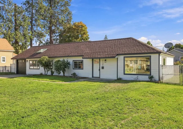 Photo 1 of Sale Pending at 3136 E 32nd Ave, Spokane, WA 99223 | MLS# 202623359 | Listing updated on 2026-10-17