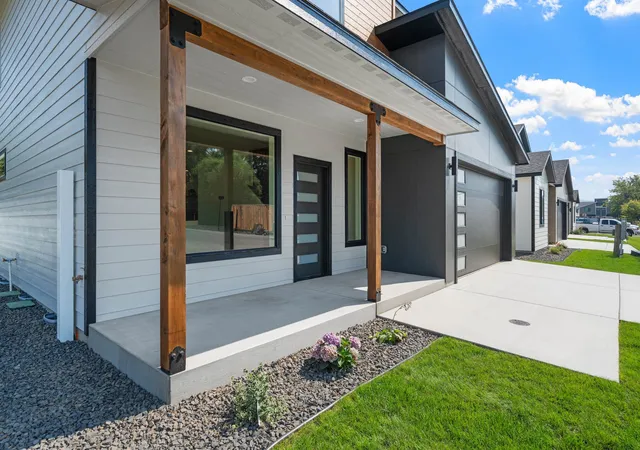 Photo 1 of Single family home for sale at 504 N Moen Ln, Greenacres, WA 99016 | MLS# 202623367 | Listing updated on 2026-09-22