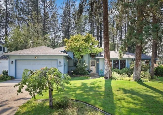 Photo 1 of Single family home for sale at 207 W Woodway Ave, Spokane, WA 99218 | MLS# 202623372 | Listing updated on 2026-09-04