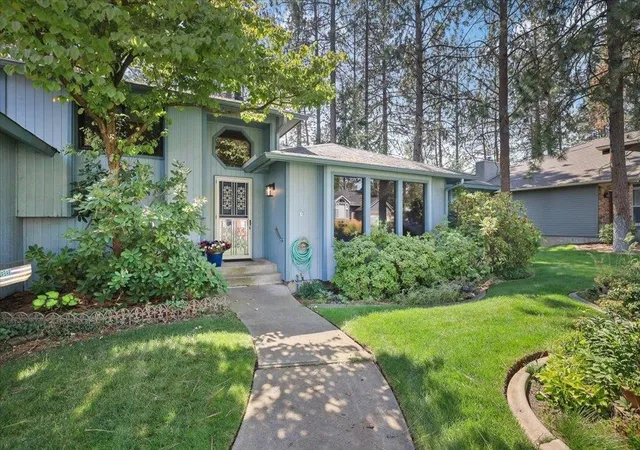 Photo 3 of Single family home for sale at 207 W Woodway Ave, Spokane, WA 99218 | MLS# 202623372 | Listing updated on 2026-09-04